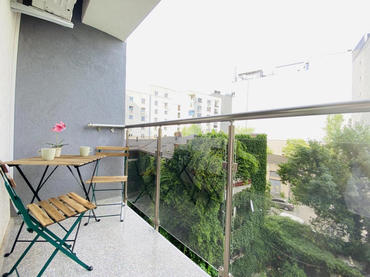 New City Studios With Balcony Boekarest Buitenkant foto