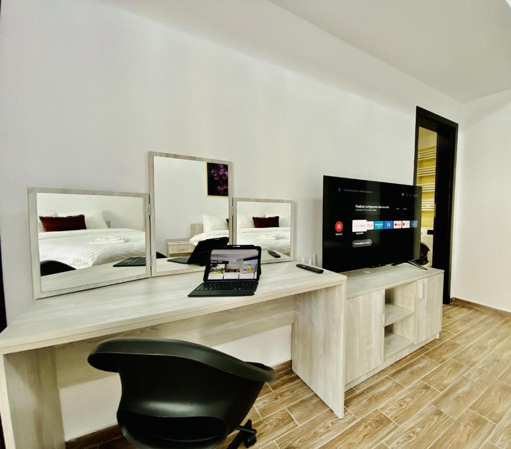 New City Studios With Balcony Boekarest Buitenkant foto